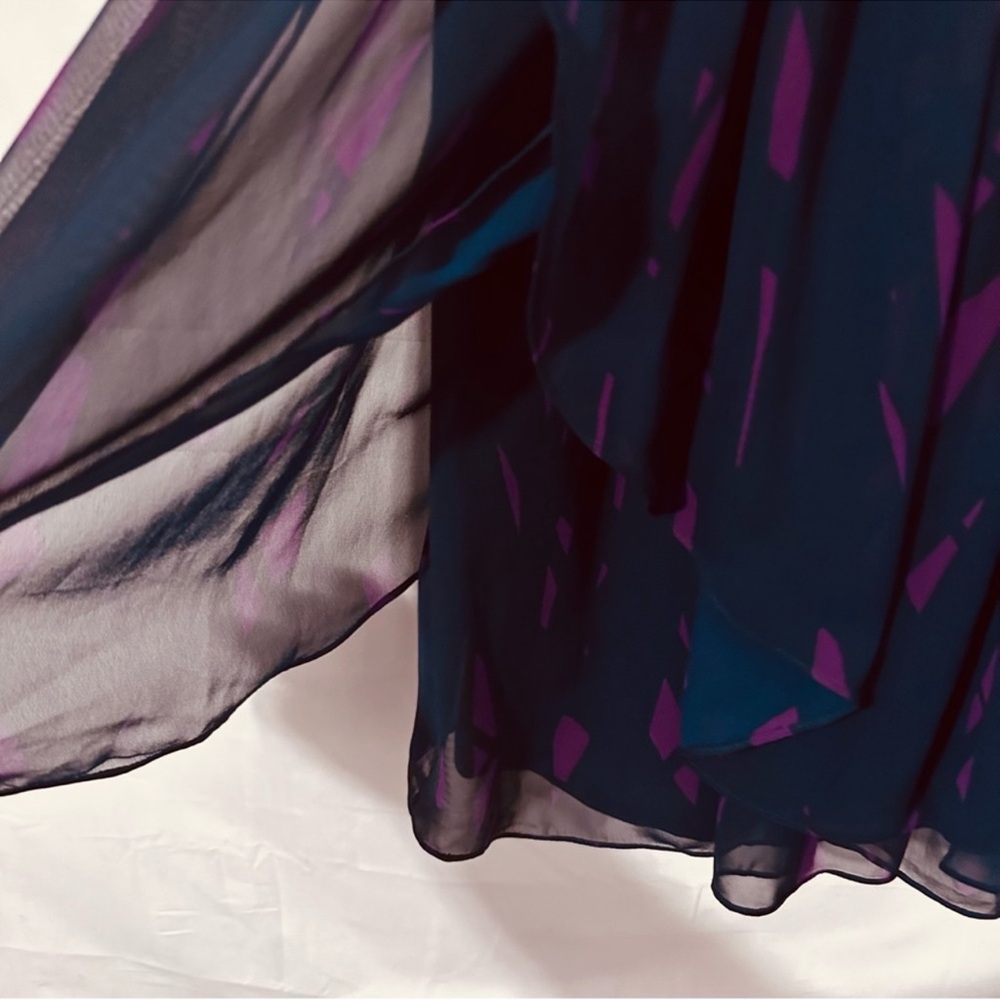 BCBG Generation | Dress | Navy with Fuchsia Print - Picture 7 of 15